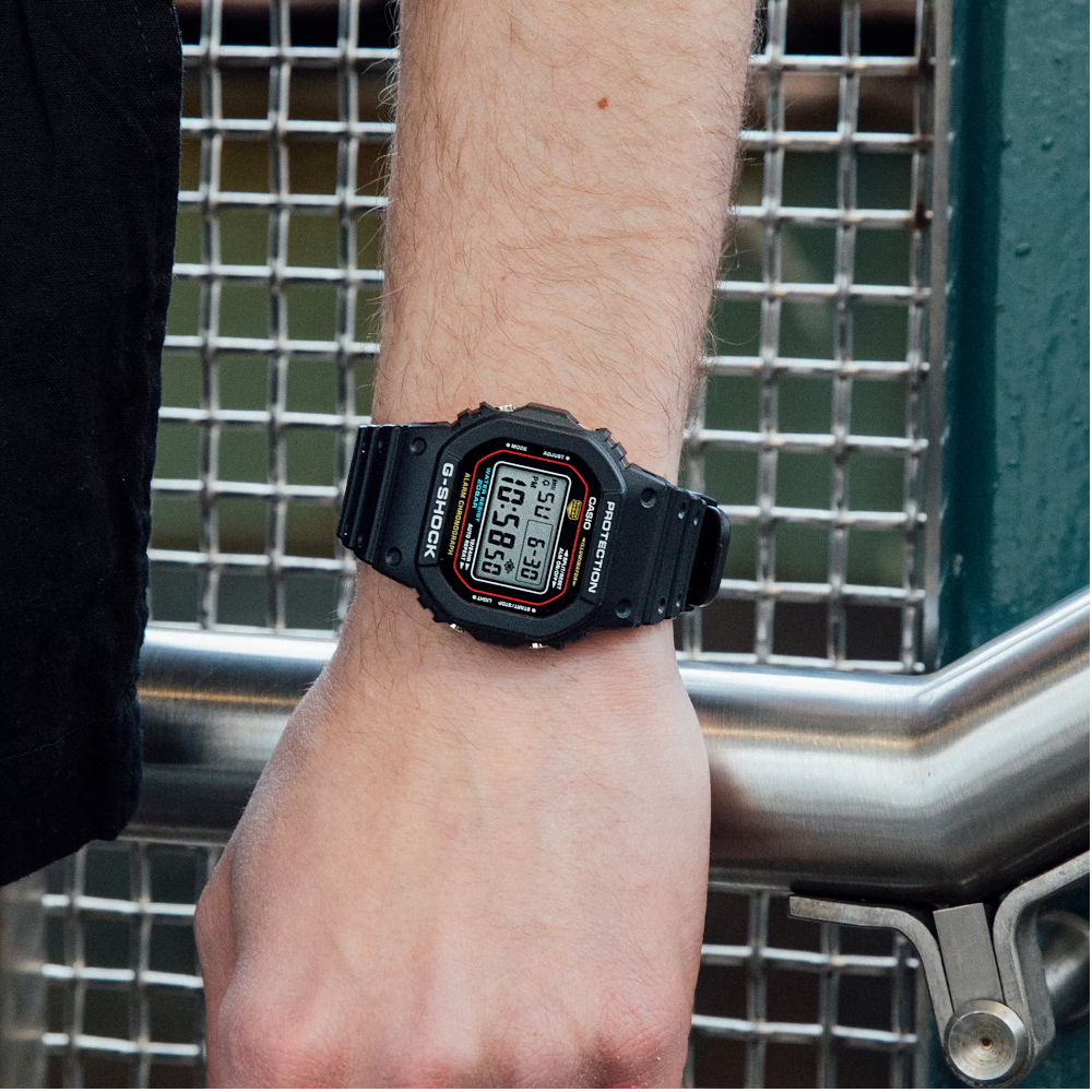 Casio - Orologio digitale origin Serie DW-5600 al quarzo | 48,9× 42,8mm