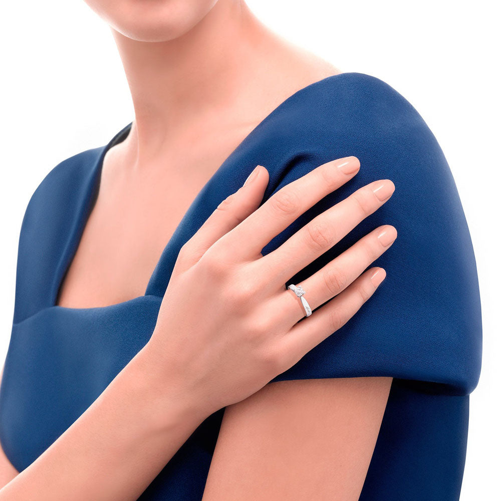 RECARLO - ANELLO CON DIAMANTE SOLITARIO MARIA TERESA IN ORO 18KT